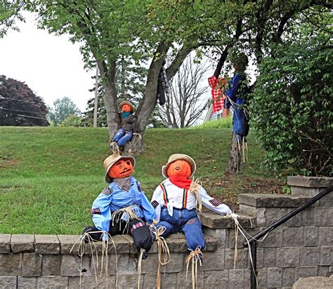 Scarecrow Invasion Scarecrow Festival Meaford Ontario Don Flickr