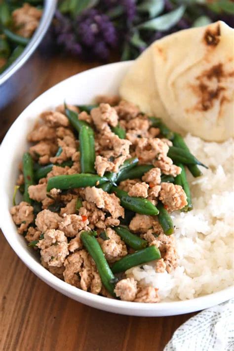 Thai Style Ground Turkey And Green Beans Minute Meal Karinokada