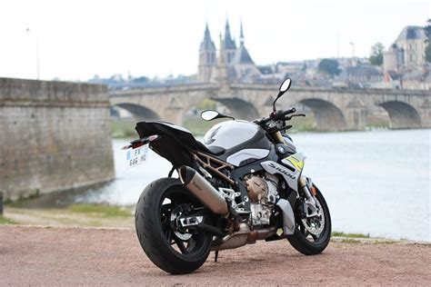 Essai BMW S1000 R mod 2021 folie pure à la dure