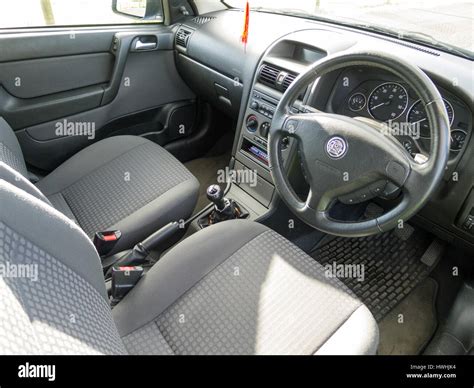 Interior of 2004 Vauxhall Astra G Stock Photo - Alamy