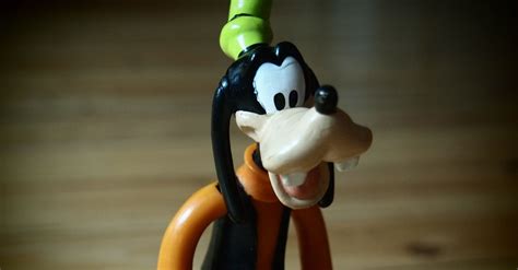 The Legendary Voice Of Goofy, Bill Farmer, Calls The Show!