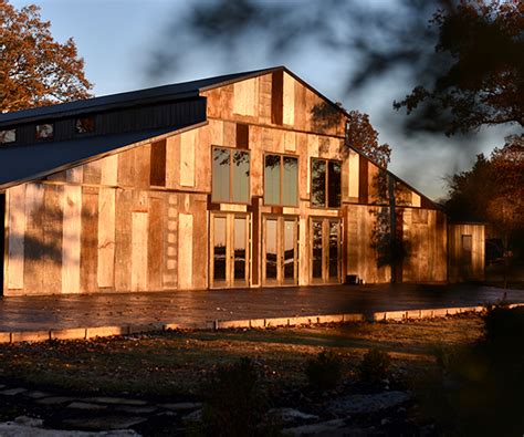 Luxurious Missouri And Arkansas Hunting Lodge Elk Chute Lodge