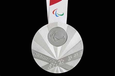 Tokyo 2020 Paralympic Games Medal | The Tokyo Organising Committee of the Olympic and Paralympic ...