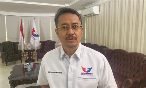 Partai Perindo Serahkan 90 Surat Rekomendasi Untuk Pilkada 2024 Ferry