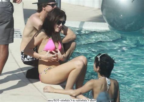 Miley Cyrus Nude Porn Pics Xpicsly