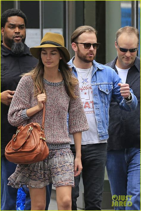 Lily Aldridge And Caleb Followill Rock For Oklahoma Tonight Photo