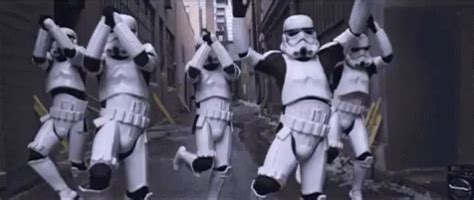 ダンス ストームトルーパー GIF - Storm Troopers Dance Squad - Discover & Share GIFs