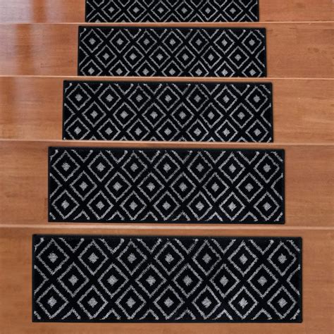 Valencia Black Trellis Non Slip Stair Treads Rug