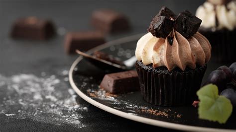 Chocolate Cupcake 4k Rwallpapers