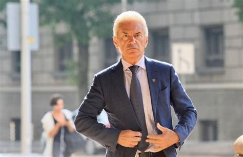 Бивш шеф на "Охранителна полиция" осъди Волен Сидеров