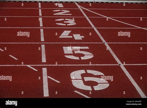 Starting Line And Lanes Of An Athletic Track Stock Photo Alamy