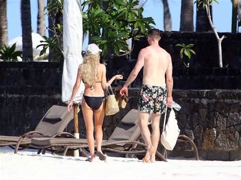 Una Healy Nude And Sexy Pics And Leaked Porn Video Scandal Planet