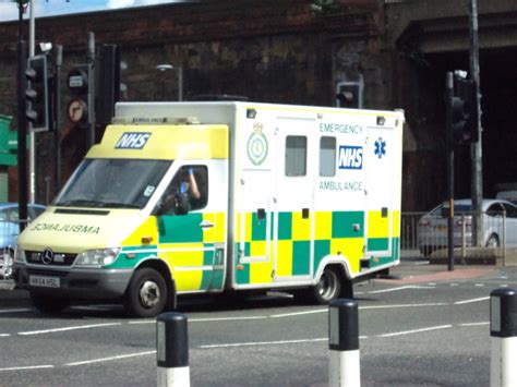 Nk Hsl Nk Hsl North East Ambulance Service Mercedes Spri Flickr