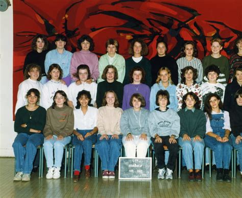 Photo de classe éme anée CSS de Lycée Professionnel Delphine Gay Copains d avant
