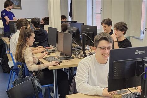 D Couvrez Epita L Cole D Ing Nieurs En Informatique Au C Ur Des