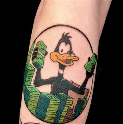 20+ Amazing Daffy Duck Tattoo Designs with Meanings and Ideas - Body ...