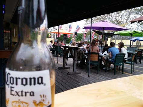 Night Club Beach Bar Reviews And Photos 58 Foster Ave Hampton Bays