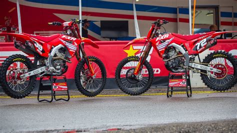 Inside Carson Mumford And Coty Schock Fxr Honda Crf250 Motocross Motion