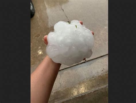 Granizo de gran tamaño viral recogido en Texas récord del mundo