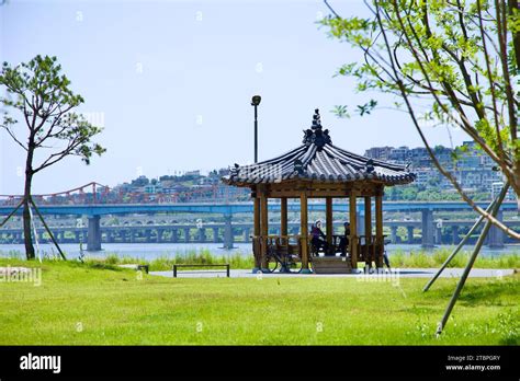 Hangang Park Hi Res Stock Photography And Images Alamy