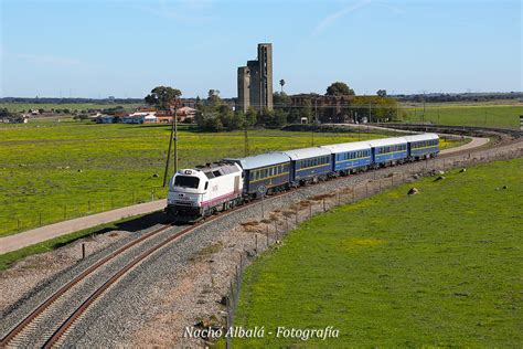 3Y3A0308 Locomotora 334 007 con el Tren Histórico formado Flickr