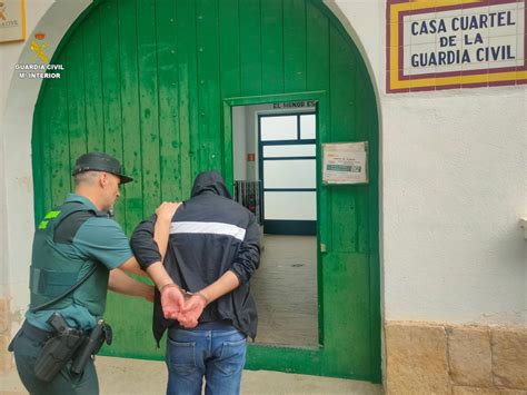 Detenido En Valencia Un Conductor Que Circulaba Con Más De 2 Kilos De