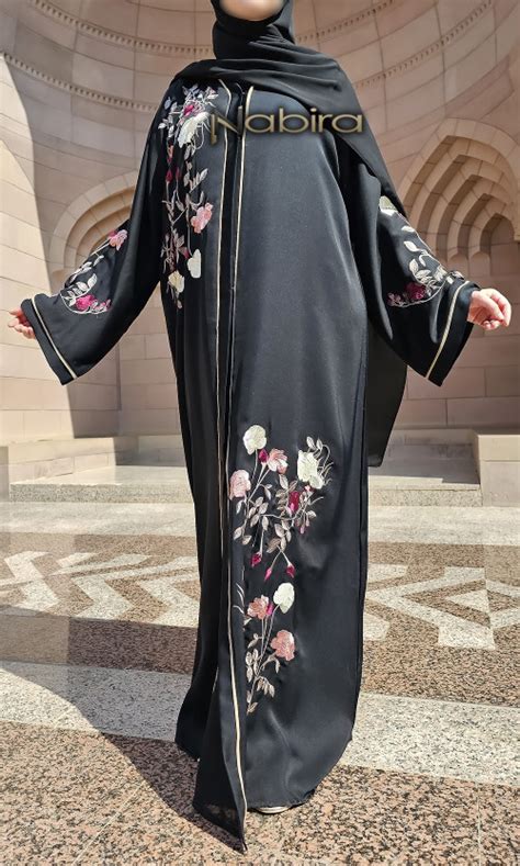 Abaya Dubai Tissu Nidah Ouverture Par Bouton Pressions Manches