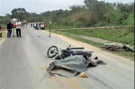 Muri Aplastado Por Un Cami N Un Motociclista Santiague O Un