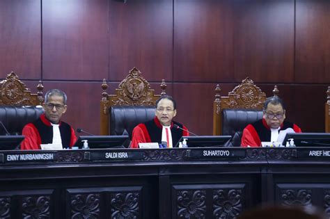 Ketua Mk Tegur Ketua Kpu Dan Ketua Bawaslu Ri Yang Tidur Saat Sidang