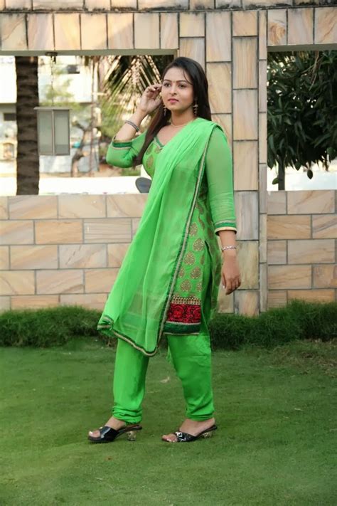 Divya Prabha Photo Gallery In Green Salwar Kameez Hot Figure Desi