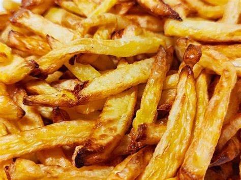 Patatine Fritte Nella Friggitrice Ad Aria Cucina A Casa