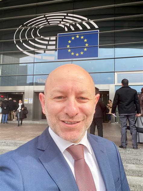 arsen ostrovsky  twitter   eu lets talk ive