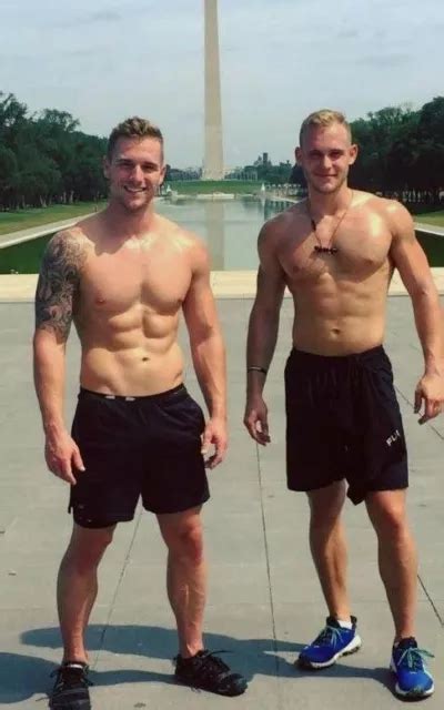 SHIRTLESS MALE MUSCULAR Beefcake Hot Guys Athletic Builds Shorts PHOTO