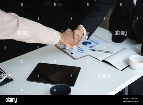 Business Partnership Meeting Concept Image Business Women Handshake