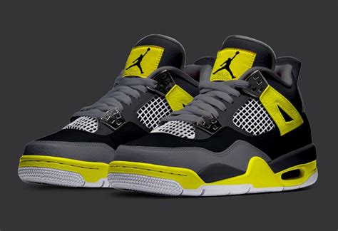 An Electrifying New AJ IV!- The Air Jordan 4 Grey Oregon - sneakerz.co