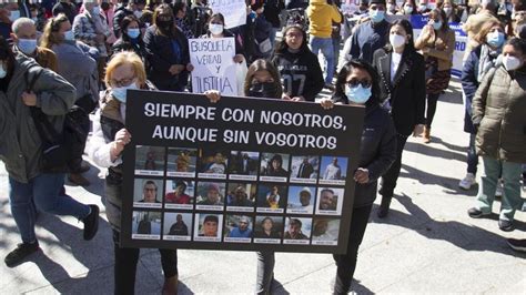 Las Familias Del Villa De Pitanxo Piden Bajar Al Barco Y No Tapar La