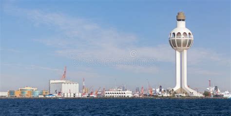 Puerto De Jeddah Arabia Saudita Horizonte Con Torre De Control De