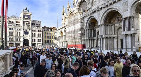 Venezia ticket per entrare in centro al via prima città d arte al