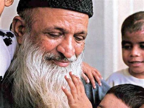 8 Things You Should Know About Abdul Sattar Edhi Parhlo