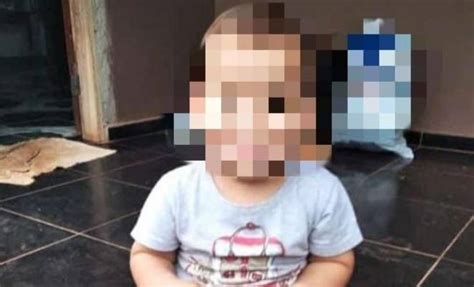 Menino de 2 anos é morto asfixiado porque viu o que não devia