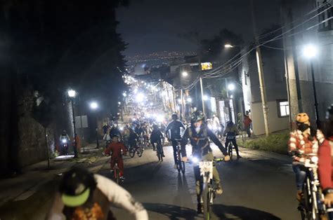 Inician festejos de Día de Muertos en Santiago Tianguistenco con la