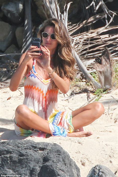 Izabel Goulart Shows Off Toned Tum In Skimpy Pink Bikini In St Barths Daily Mail Online