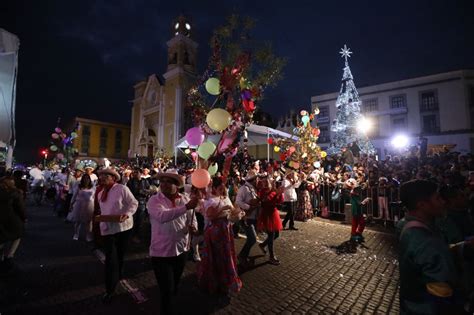 Más De 15 Mil Personas Iluminan Las Calles De Xalapa En Desfile