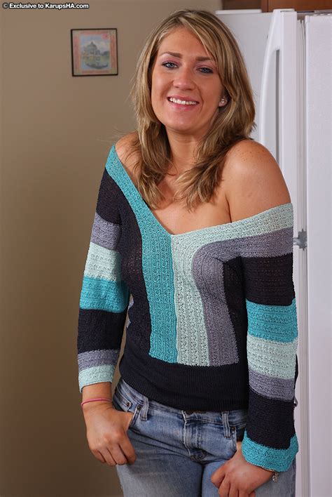 Blonde First Timer Mia Moore Flashing Small Breasts In The Kitchen Porn Pictures XXX Photos