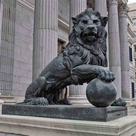 The Lion Big Statue Animal Sculptures A Tame Lioness