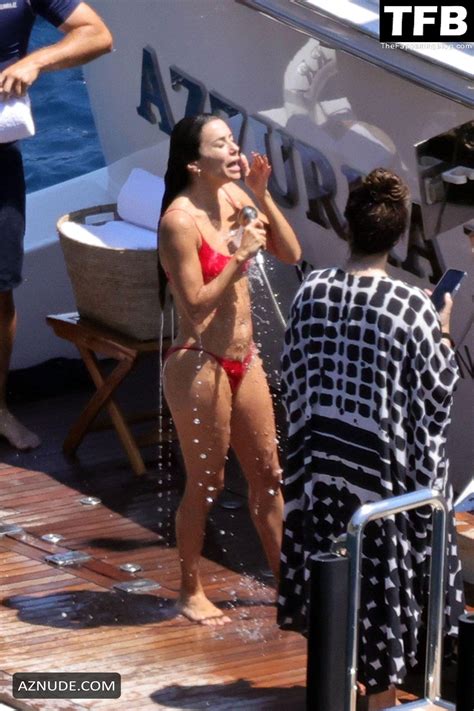 Eva Longoria Sexy Seen Showcasing Her Stunning Figure And Ass Crack In A Red Bikini On Holiday