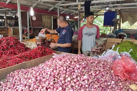 Omzet Pedagang Turun Persen Ini Penyebab Harga Cabai Di Kota Bogor