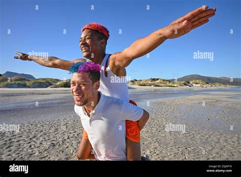 Jeune Homme Gay Font L Amour Banque De Photographies Et Dimages Haute R Solution Alamy