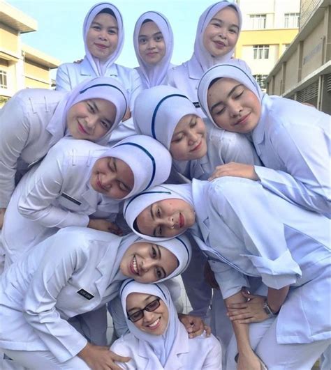 Pin By Wann Mohd On Candid 2 Hospitality Uniform Beautiful Hijab