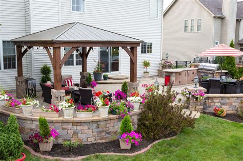 Pergola vs Gazebo: What you Need to Know | Complete Building Solutions